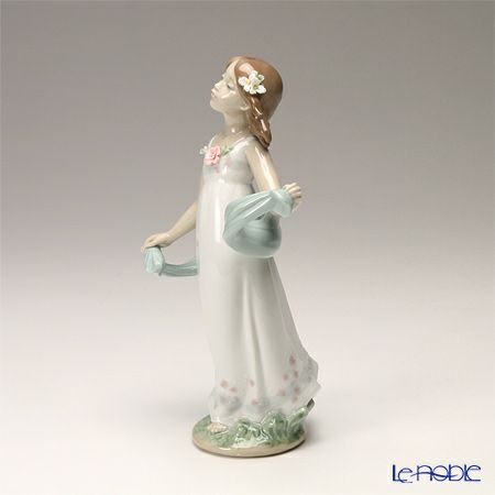 リヤドロ やわらかな風 8430