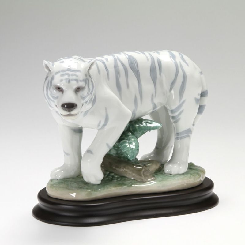 リヤドロ The Tiger 08465 「寅」 Chinese Zodiac Collection-干支-