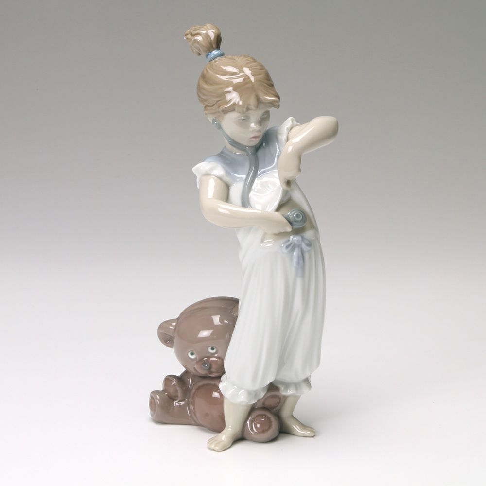 リヤドロ 何が聞こえるかな 8468