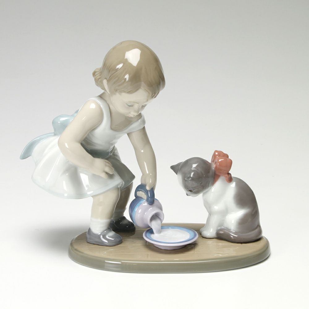 リヤドロ 召し上がれ 8498