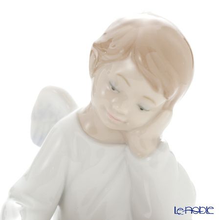 リヤドロ 守ってあげるよ（女の子） 8549