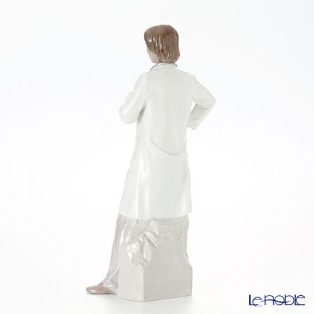 リヤドロ 微笑むドクター 8602