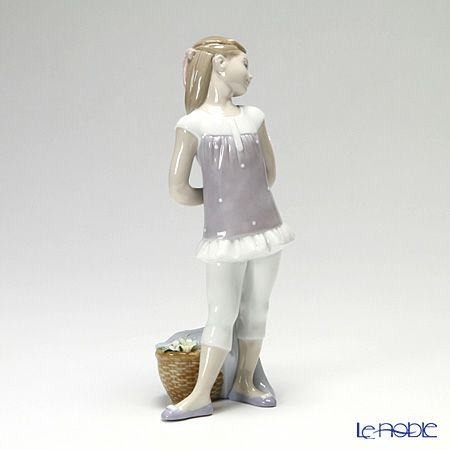 リヤドロ 花束の贈り物 8632