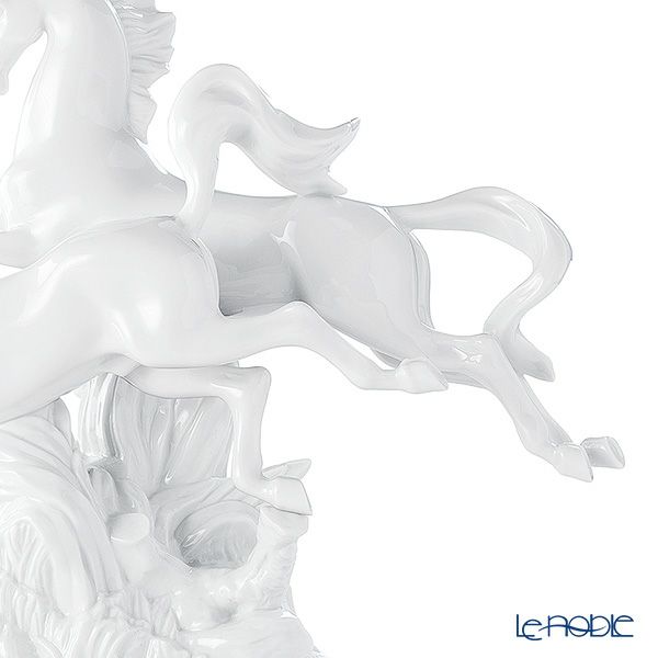 リヤドロ 駆ける馬 White 08682
