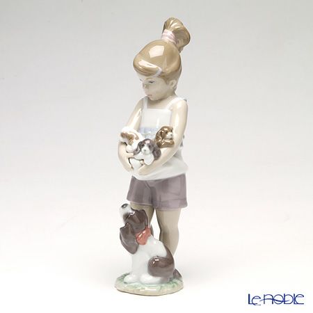 リヤドロ 私がママよ 8690