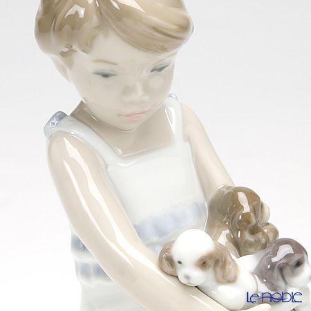 リヤドロ 私がママよ 8690