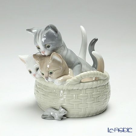 リヤドロ 見いつけた 8693