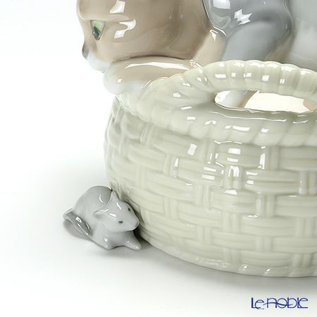 リヤドロ 見いつけた 8693