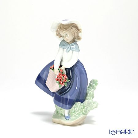 リヤドロ きれいな花ばかり（カーネーション） 8705