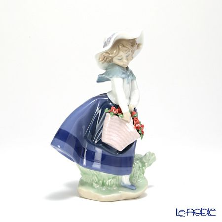 リヤドロ きれいな花ばかり（カーネーション） 8705