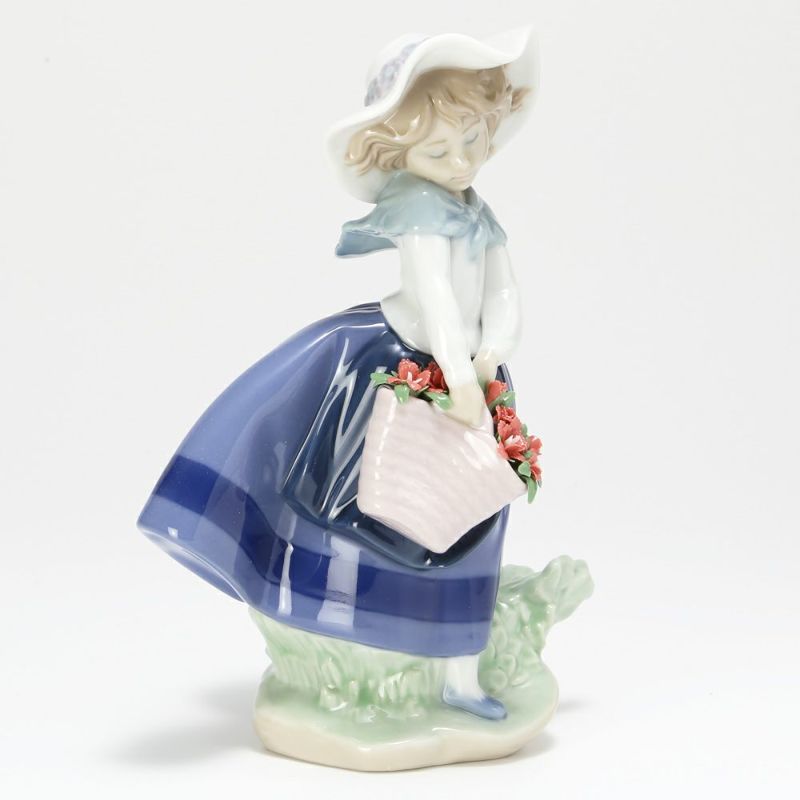 リヤドロ きれいな花ばかり（カーネーション） 8705