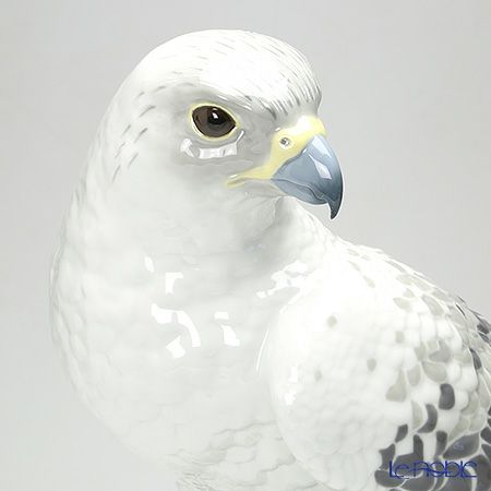 リヤドロ シロハヤブサ 8722