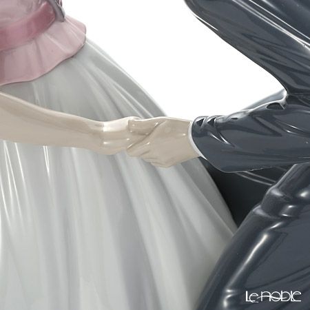 リヤドロ スウィング 08752 LE3000