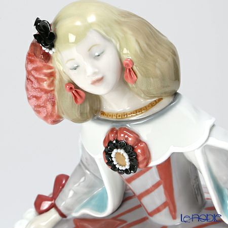 リヤドロ メニーナ 08779