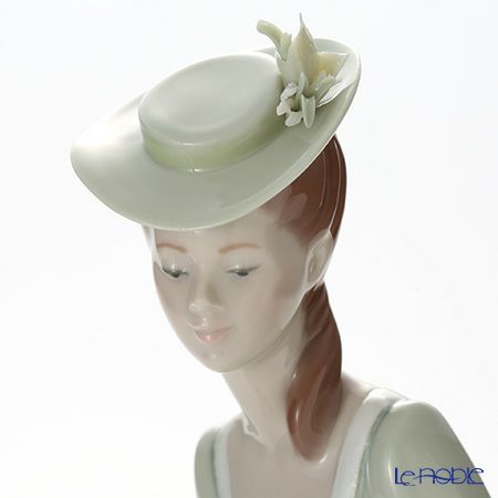 リヤドロ 花の香りの中で 09181