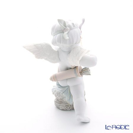 リヤドロ ハートに命中 9209