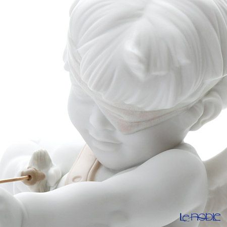 リヤドロ ハートに命中 9209