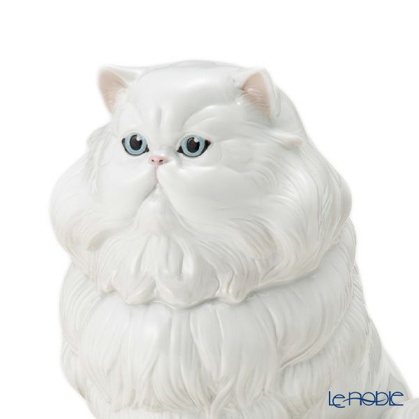 リヤドロ ペルシャ猫とおもちゃ 09688 25×26×26cm