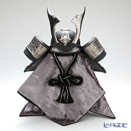 リヤドロ 兜 Black 13046