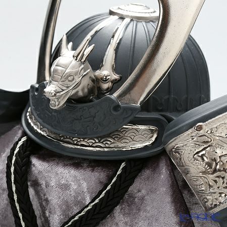 リヤドロ 兜 Black 13046
