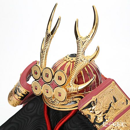 リヤドロ 兜 Red 13048