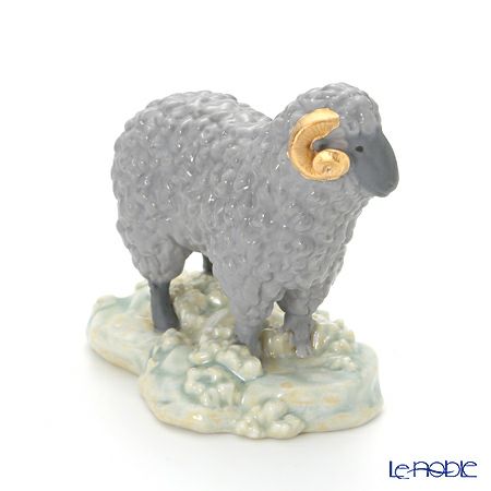 リヤドロ 羊（未）-WB 45145