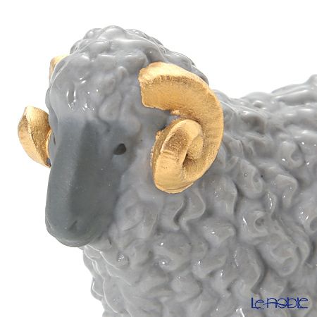 リヤドロ 羊（未）-WB 45145