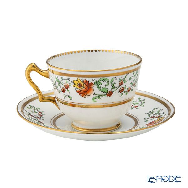 【1点限り】英国ヴィンテージ ロイヤルアルバート 手描きの花柄 金彩 トリオセット A