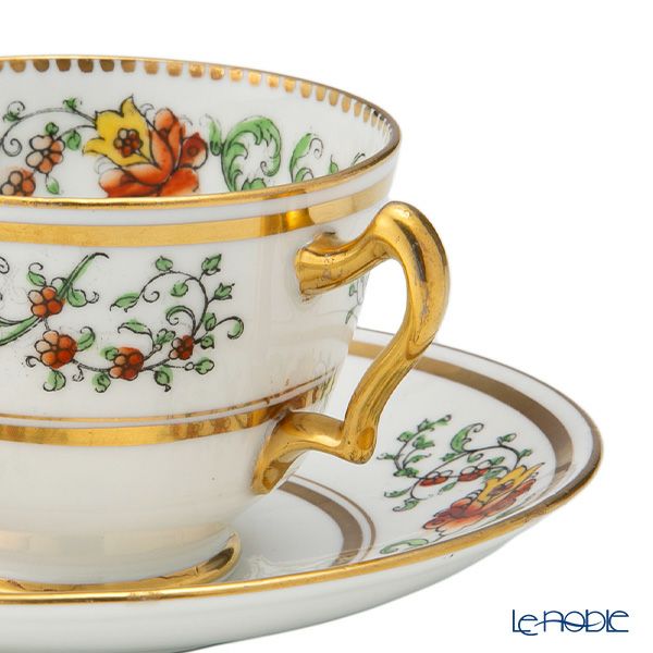 【1点限り】英国ヴィンテージ ロイヤルアルバート 手描きの花柄 金彩 トリオセット A