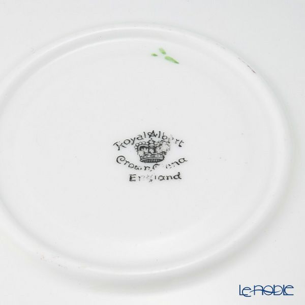 【1点限り】英国ヴィンテージ ロイヤルアルバート 手描きの花柄 金彩 トリオセット A