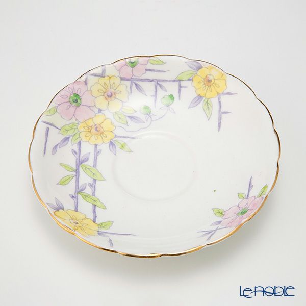 英国ヴィンテージ ウェリントン チャイナ 花柄 トリオセット