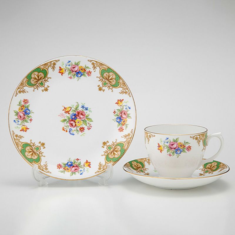 英国ヴィンテージ タスカン ウィンザー柄（バラ） トリオセット