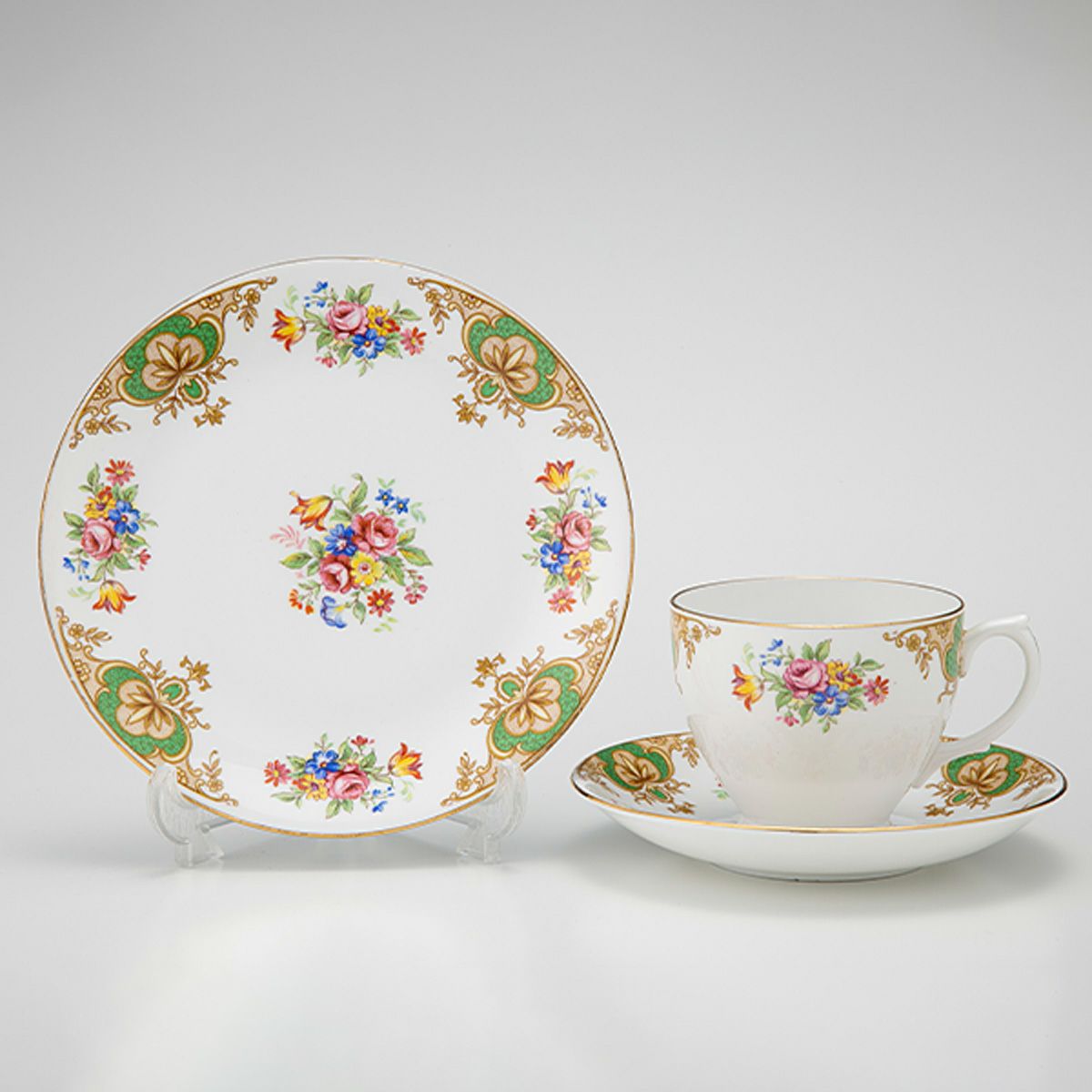 英国ヴィンテージ タスカン ウィンザー柄（バラ） トリオセット