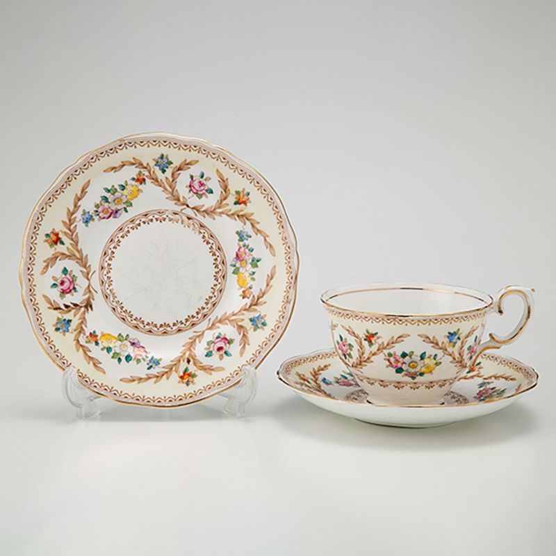 英国ヴィンテージ クラウンスタッフォードシャー トリオセット