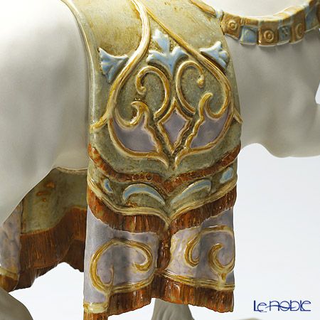 リヤドロ 威風堂々 01012497 台座付