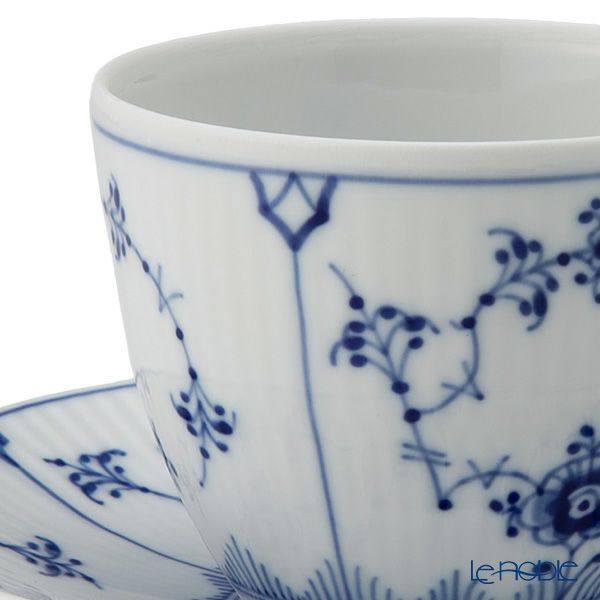 ロイヤルコペンハーゲン（Royal Copenhagen） ブルー フルーテッド プレイン コーヒーカップ＆ソーサー 160ml 1101071／1017173