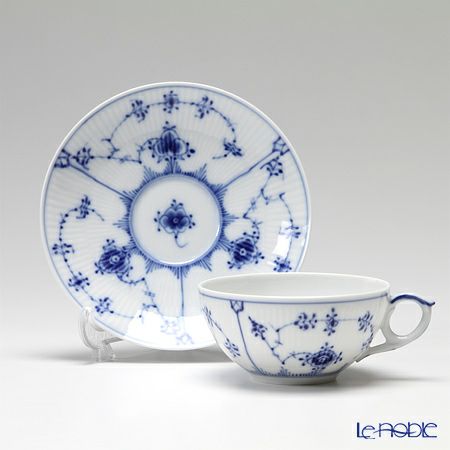 ロイヤルコペンハーゲン（Royal Copenhagen） ブルー フルーテッド プレイン ティーカップ＆ソーサー 180ml 1101077