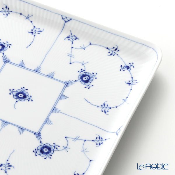 ロイヤルコペンハーゲン（Royal Copenhagen） ブルー フルーテッド プレイン スクエアディッシュ 20cm 1101720／1017204