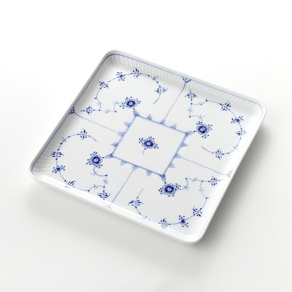 ロイヤルコペンハーゲン（Royal Copenhagen） ブルー フルーテッド プレイン スクエアディッシュ 20cm 1101720／1017204