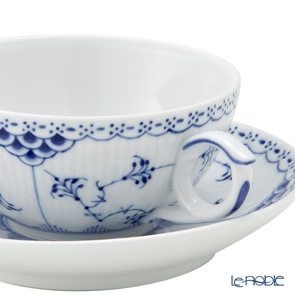ロイヤルコペンハーゲン（Royal Copenhagen） ブルー フルーテッド ハーフレース ティーカップ＆ソーサー 200ml 1102080／1017206