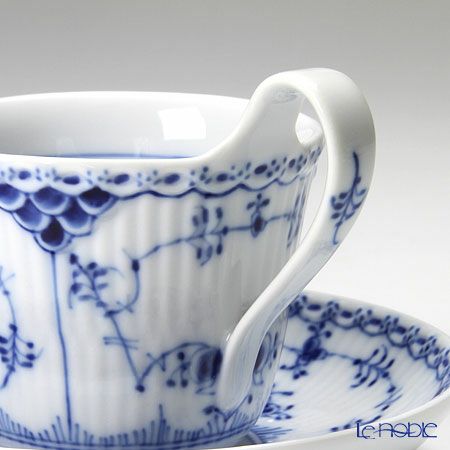 ロイヤルコペンハーゲン（Royal Copenhagen） ブルー フルーテッド ハーフレース ハイハンドルカップ＆ソーサー（ミニ） 170ml 1102095