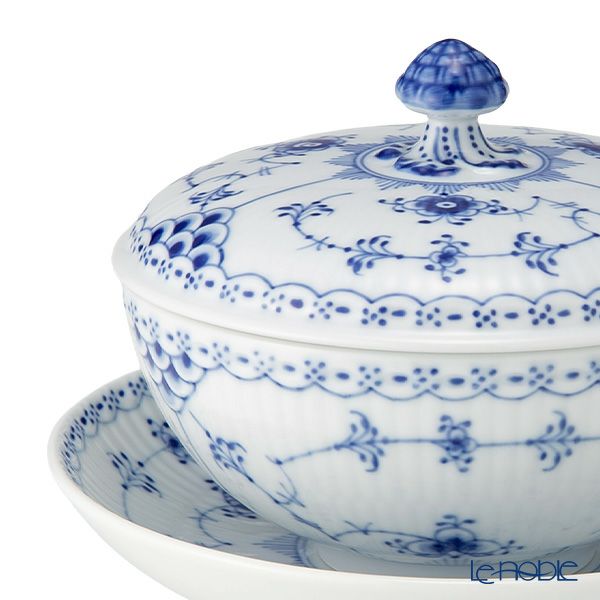 ロイヤルコペンハーゲン（Royal Copenhagen） ブルー フルーテッド ハーフレース ボウル ＆ ソーサー蓋付 380ml 1102277／1066921