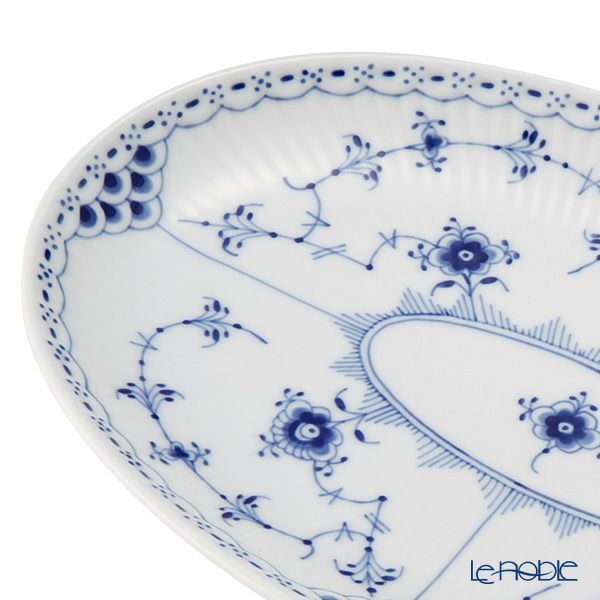 ロイヤルコペンハーゲン（Royal Copenhagen） ブルー フルーテッド ハーフレース オーバルディッシュ 23.5cm 1102356／1064775