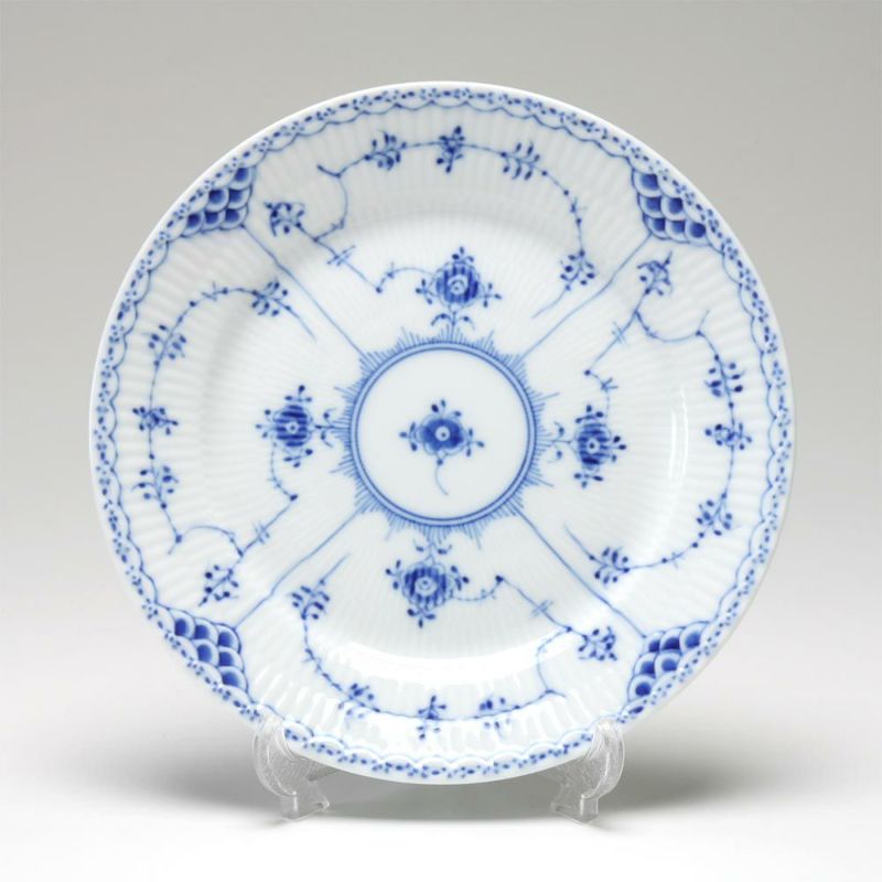 ロイヤルコペンハーゲン（Royal Copenhagen） ブルー フルーテッド ハーフレース プレート（フラット） 19cm 1102620／1017222