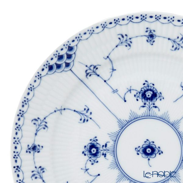 ロイヤルコペンハーゲン（Royal Copenhagen） ブルー フルーテッド ハーフレース プレート（フラット） 25cm 1102625／1017224
