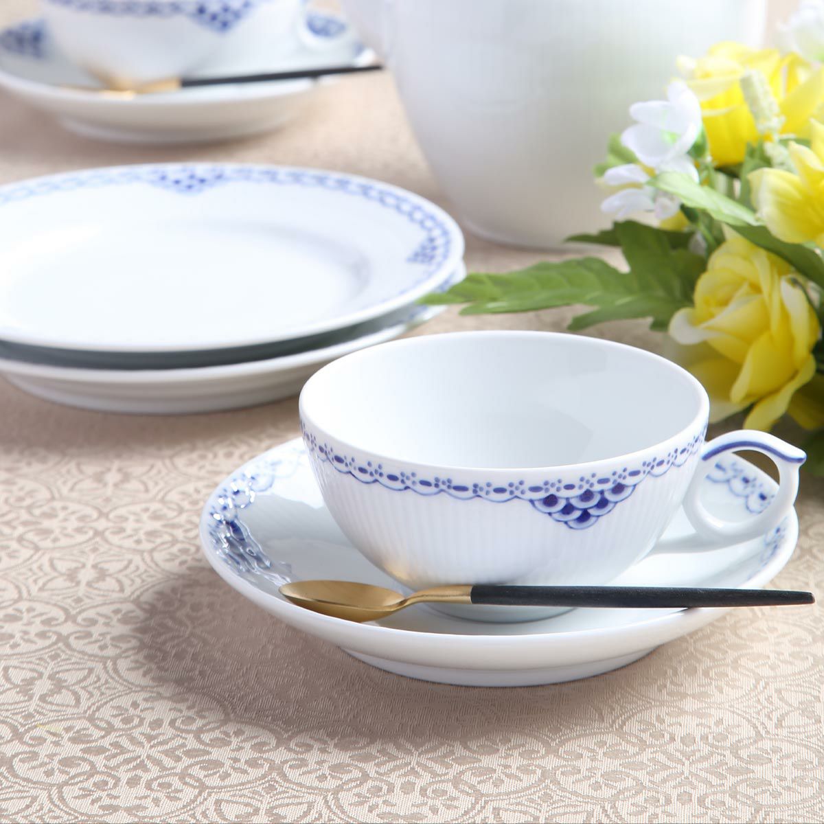 ロイヤルコペンハーゲン（Royal Copenhagen） プリンセス ブルー ティーカップ＆ソーサー 200ml 1104080／1017247