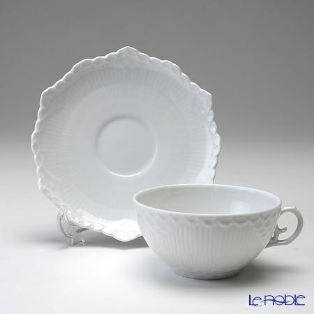 ロイヤルコペンハーゲン（Royal Copenhagen） ホワイト フルーテッド フルレース ティーカップ＆ソーサー 220ml 1132080／1052692