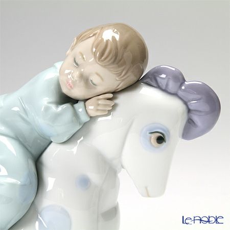 NAO ナオ 木馬でお昼寝 02001476