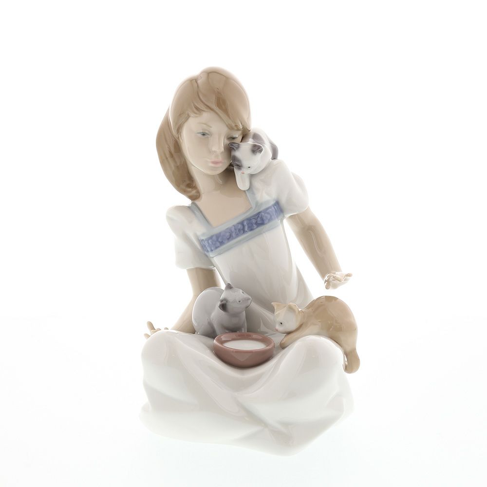 NAO ナオ 朝ごはんの時間 02001569（H19×12cm）