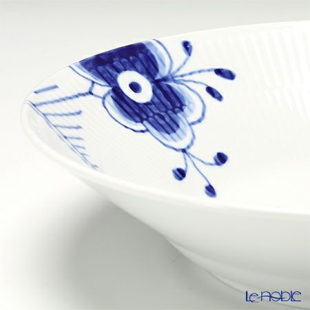 ロイヤルコペンハーゲン（Royal Copenhagen） ブルー フルーテッド メガ パスタプレート 24cm 2382606／1016910